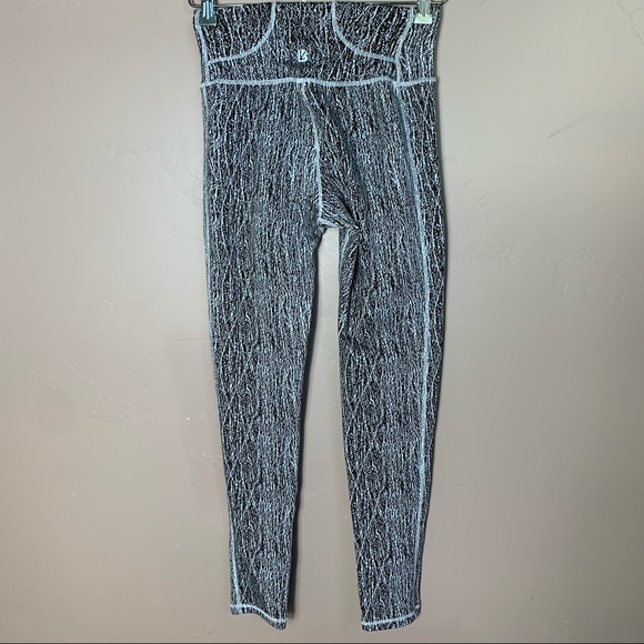 Buffbunny white and black highwaisted leggings - Picture 6 of 8